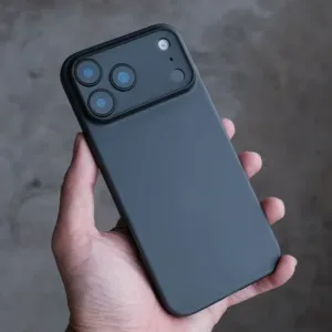 Bare Naked - لجهاز iPhone Air